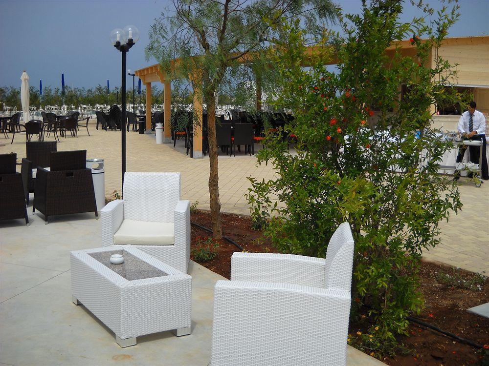 Torre Guaceto Resort Carovigno Eksteriør billede