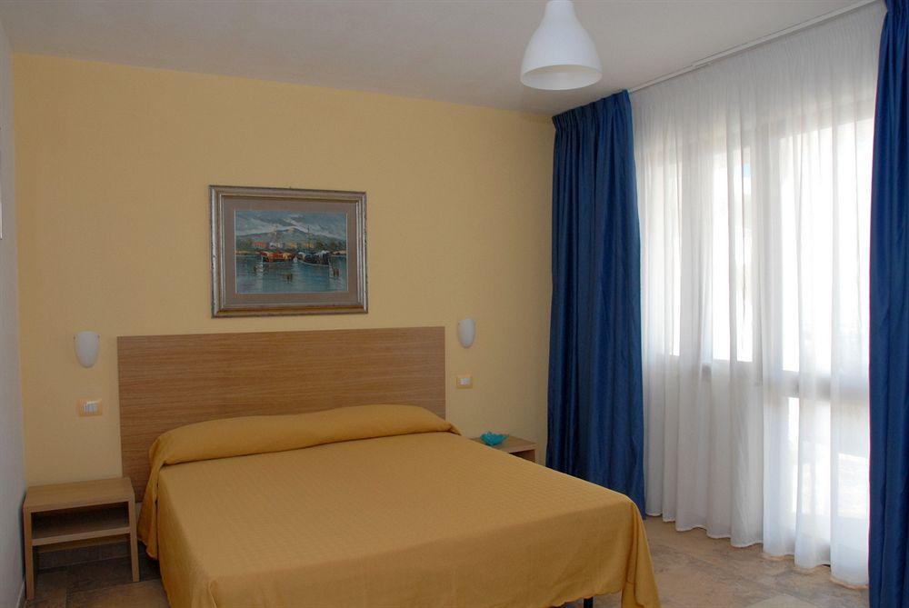 Torre Guaceto Resort Carovigno Eksteriør billede