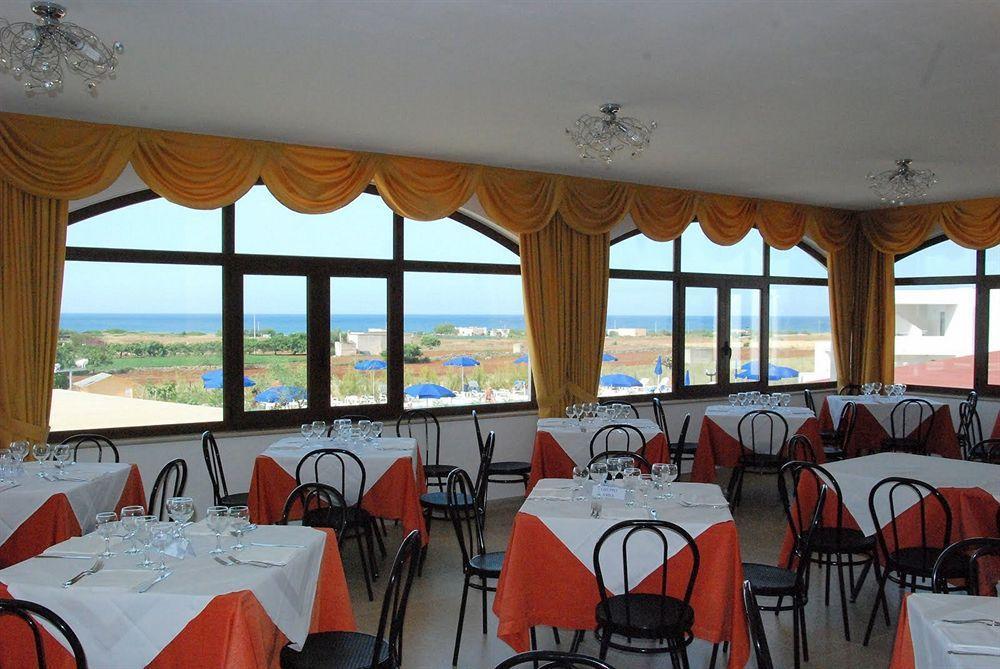 Torre Guaceto Resort Carovigno Eksteriør billede