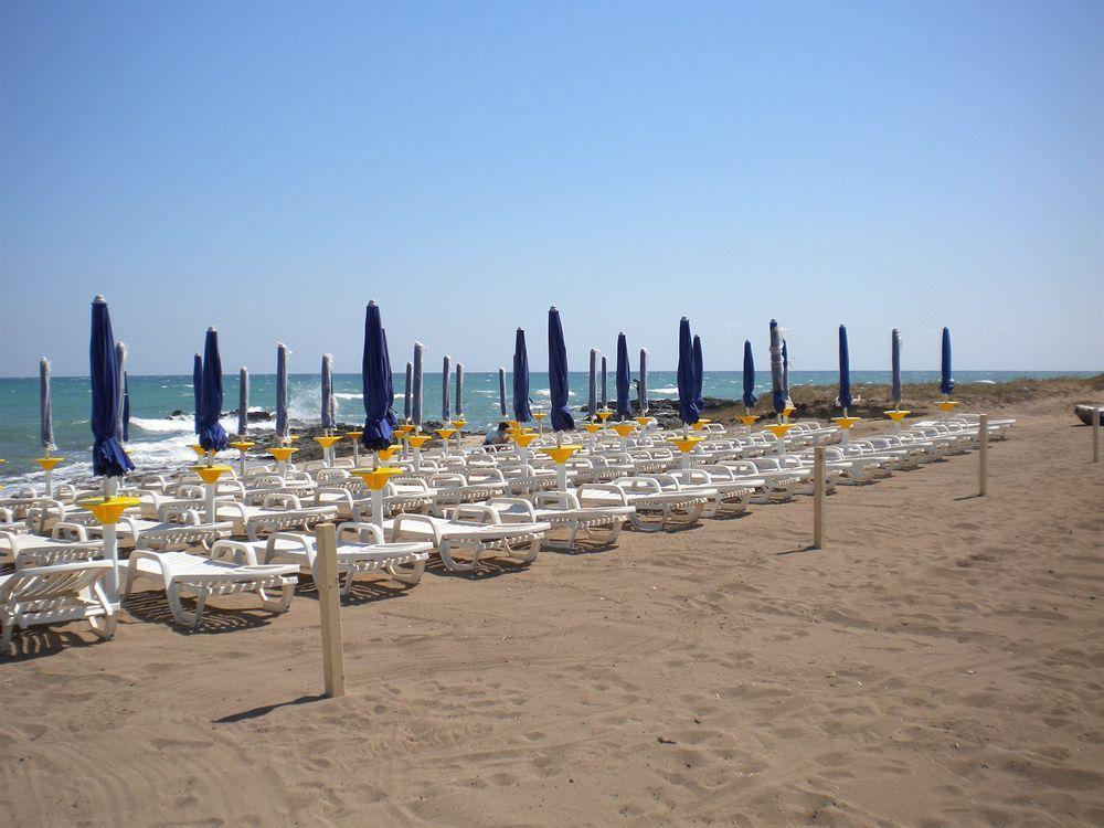 Torre Guaceto Resort Carovigno Eksteriør billede