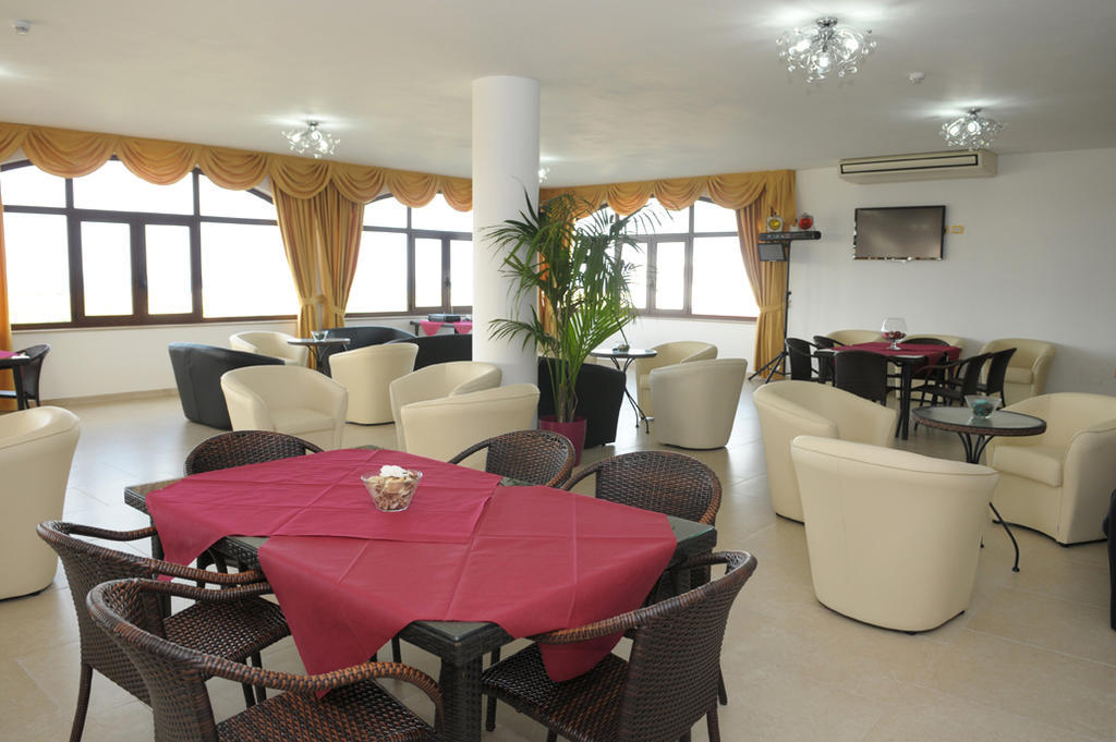Torre Guaceto Resort Carovigno Eksteriør billede