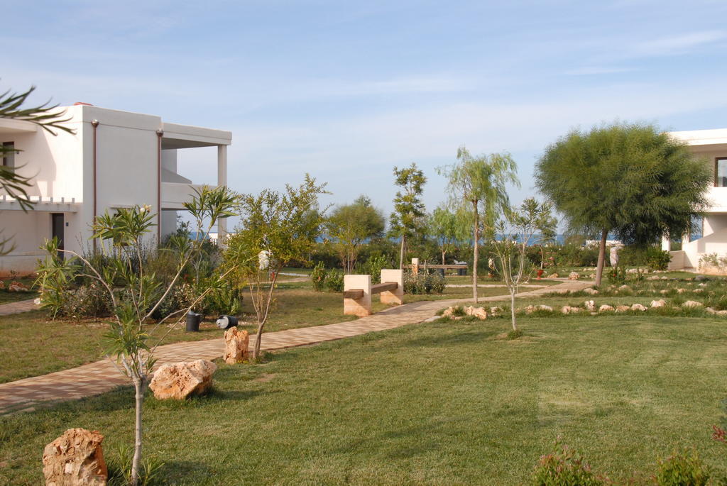 Torre Guaceto Resort Carovigno Eksteriør billede