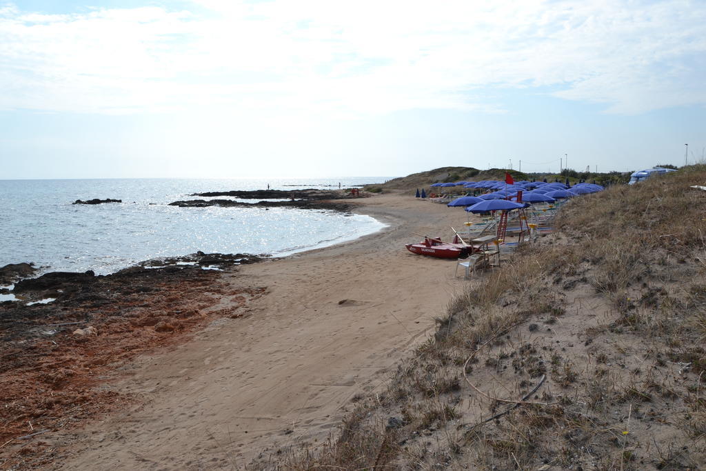 Torre Guaceto Resort Carovigno Eksteriør billede